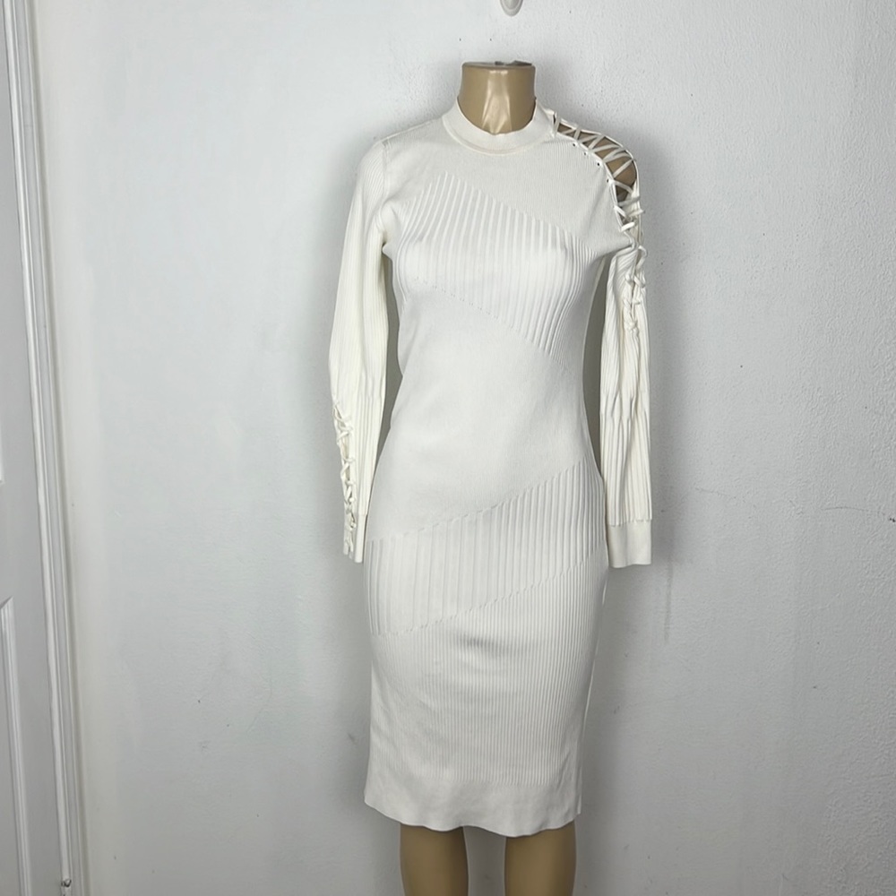 CUSHNIE ET OCHS
Gabriela Mock-neck Lace-up - Picture 6 of 11